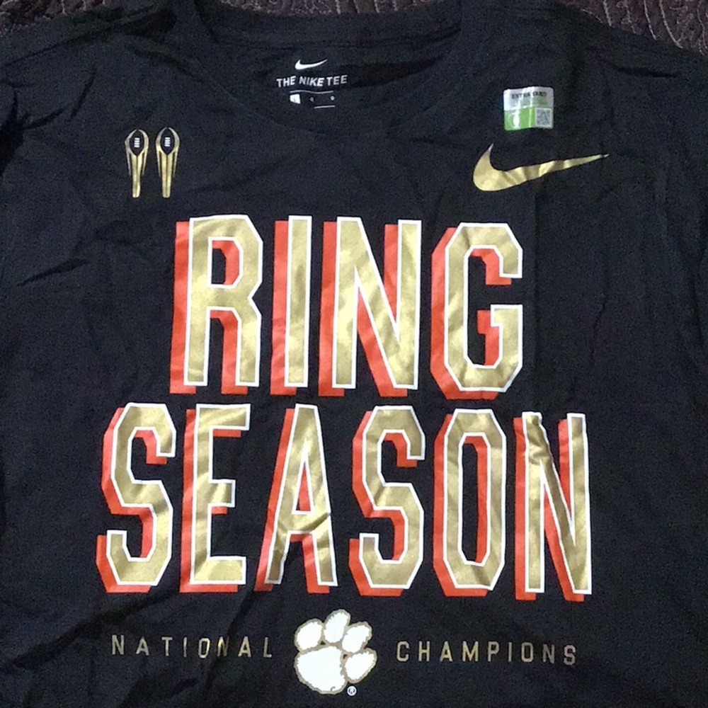 Nike Tee